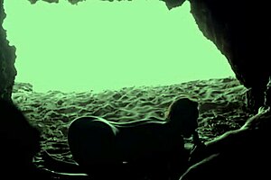 Flexible girlfriend flexes her muscles in a homemade beach cave video