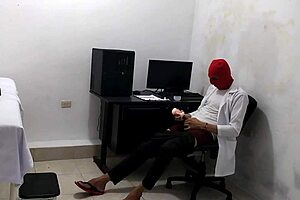 A fetish filled video of a doctor’s self pleasure after examining a beautiful patient